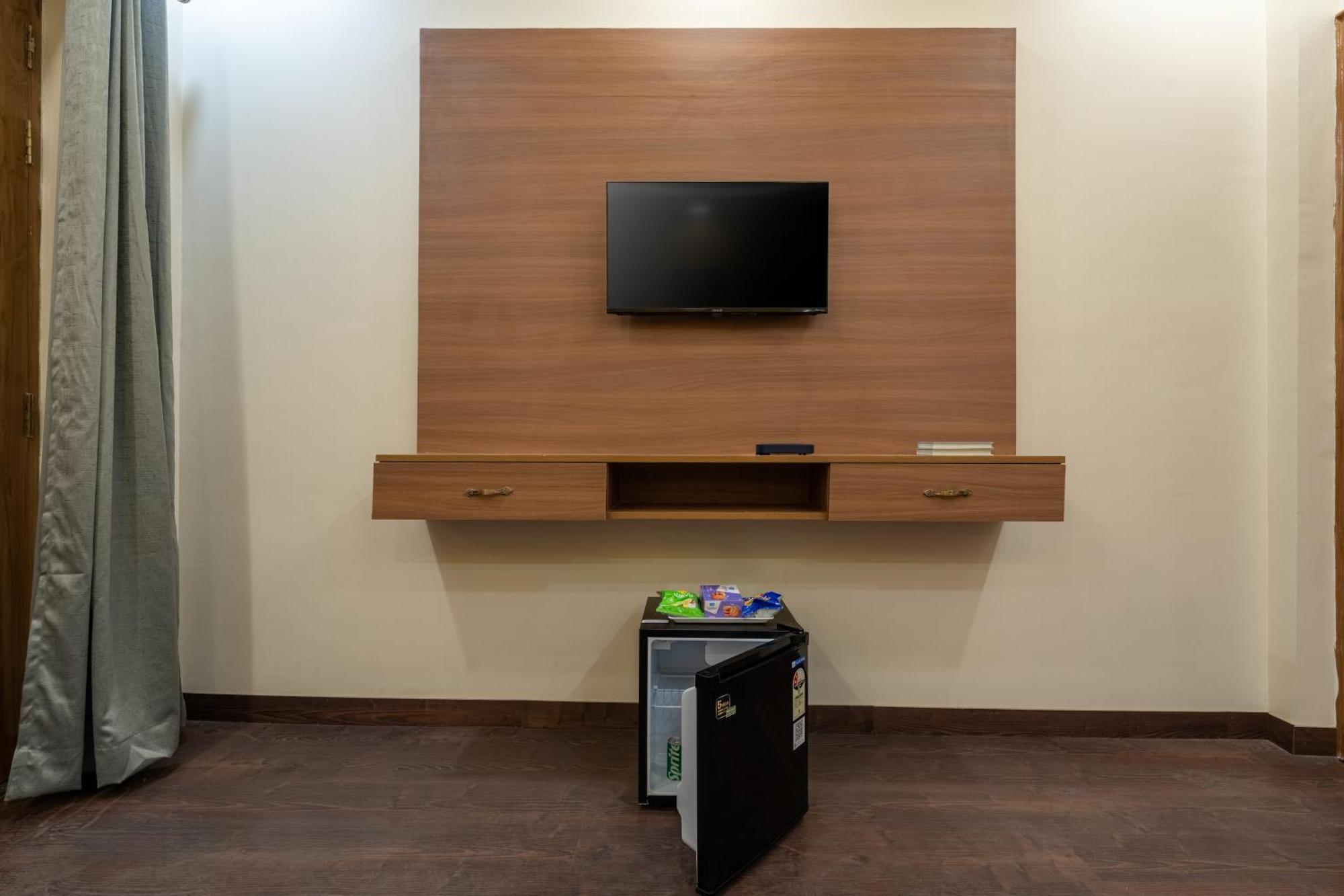 Lime Tree Hotel & One Bhk Serviced Apartment Noida - Sector 50 Metro Εξωτερικό φωτογραφία